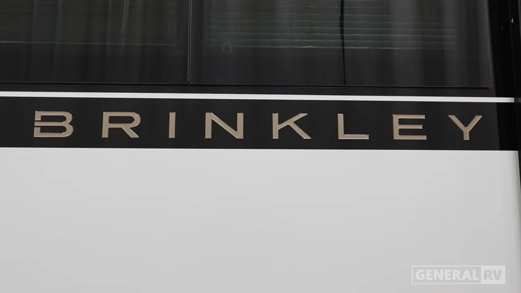 2027 Brinkley Model Z AIR 315, Photos photo 24