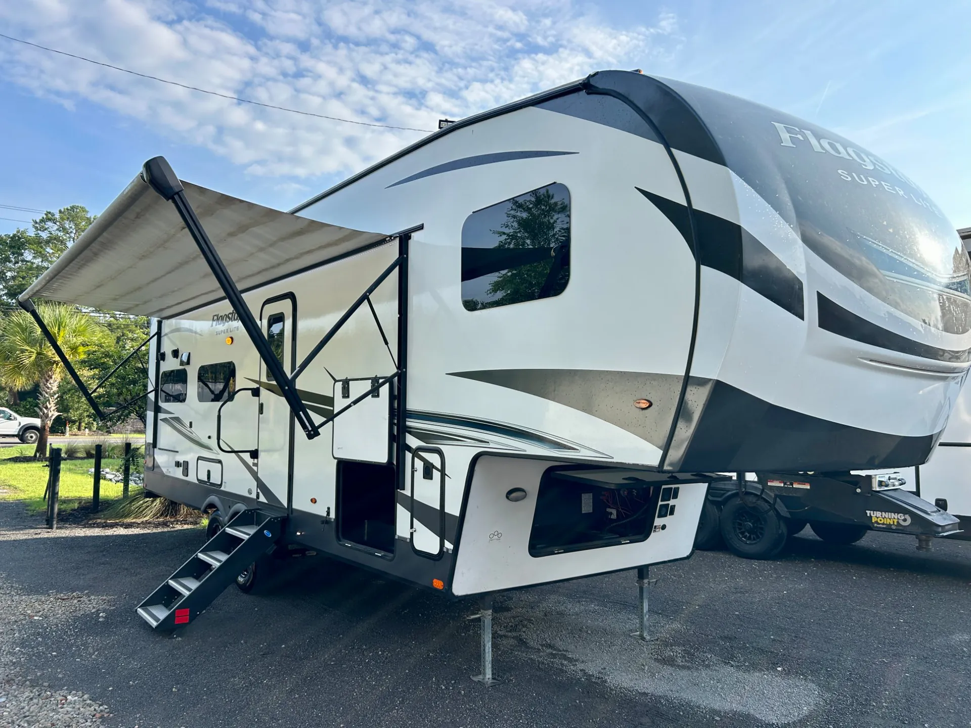 2021 Forest River Flagstaff Super Lite 528RKS - Photo 2