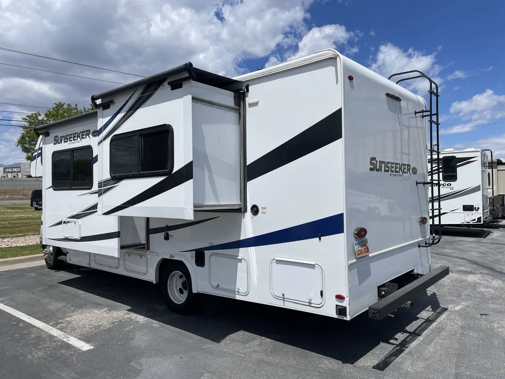 2021 Forest River Sunseeker 2440DS, Photos photo 6