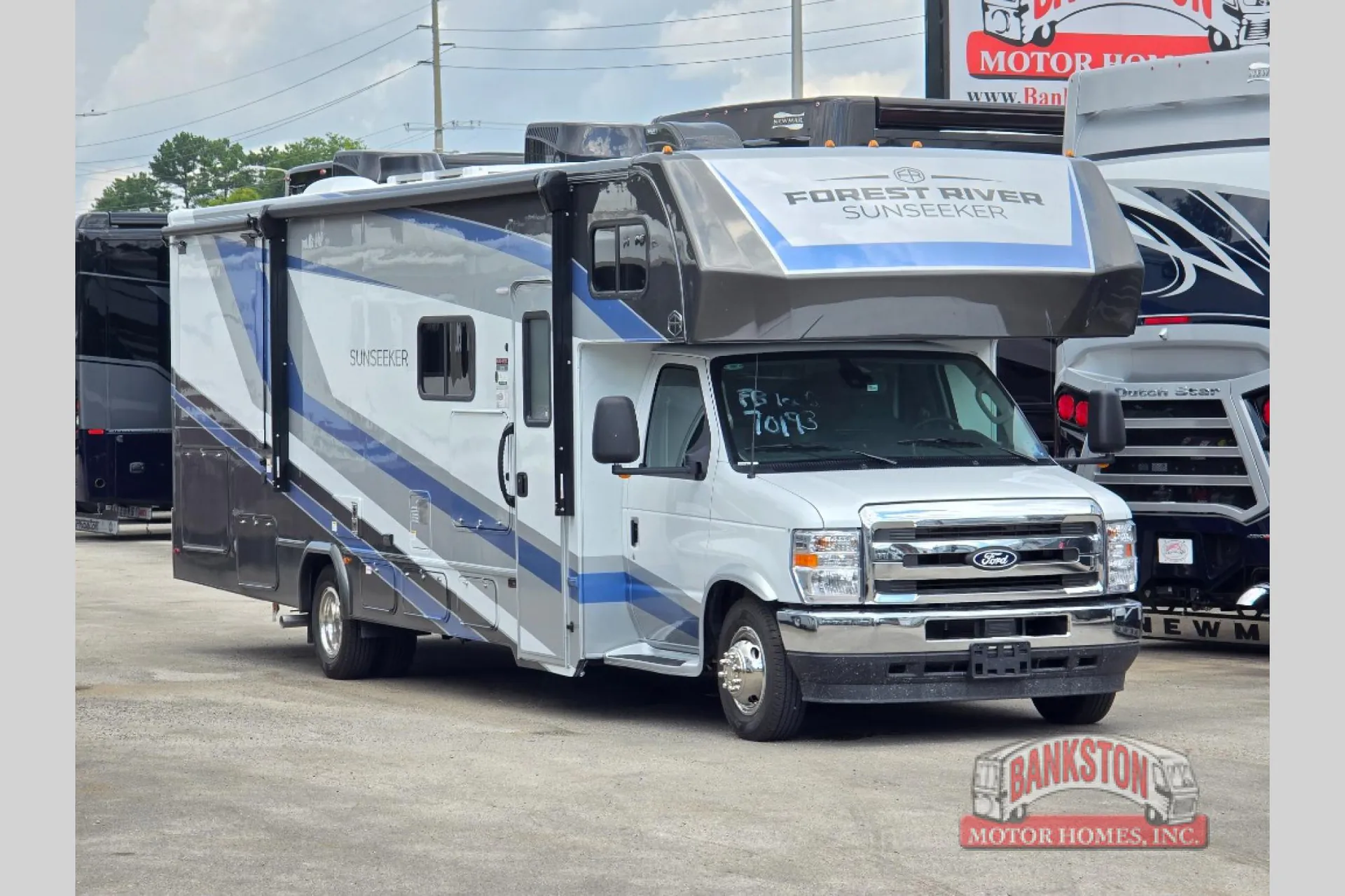 2027 Forest River Sunseeker 3010DS