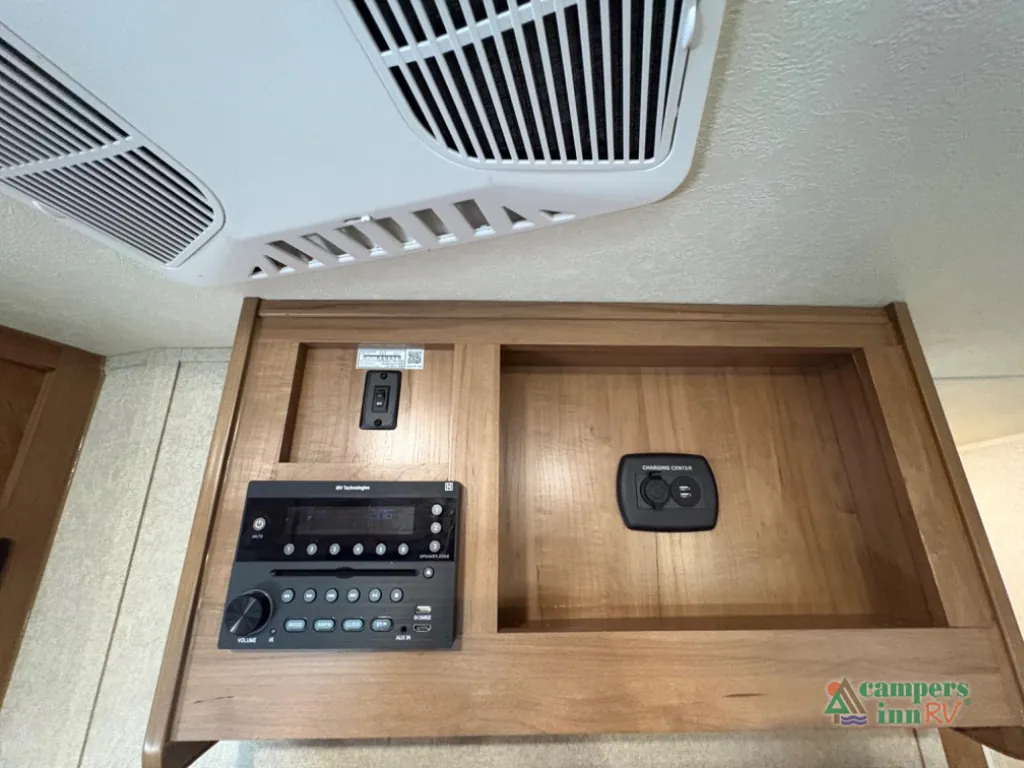 2018 Forest River Flagstaff Micro Lite 25FKS, Photos photo 23