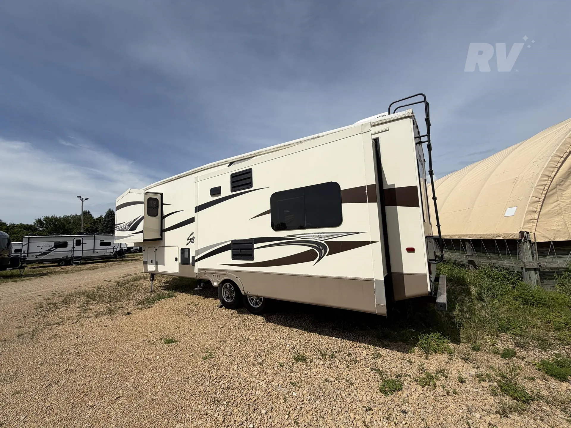 2015 Forest River Cedar Creek Silverback 29IK - Photo 4
