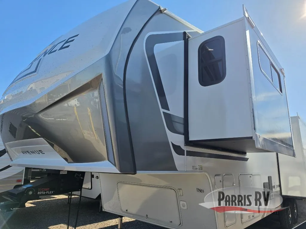 2027 Alliance RV Avenue 32RLS - Photo 3