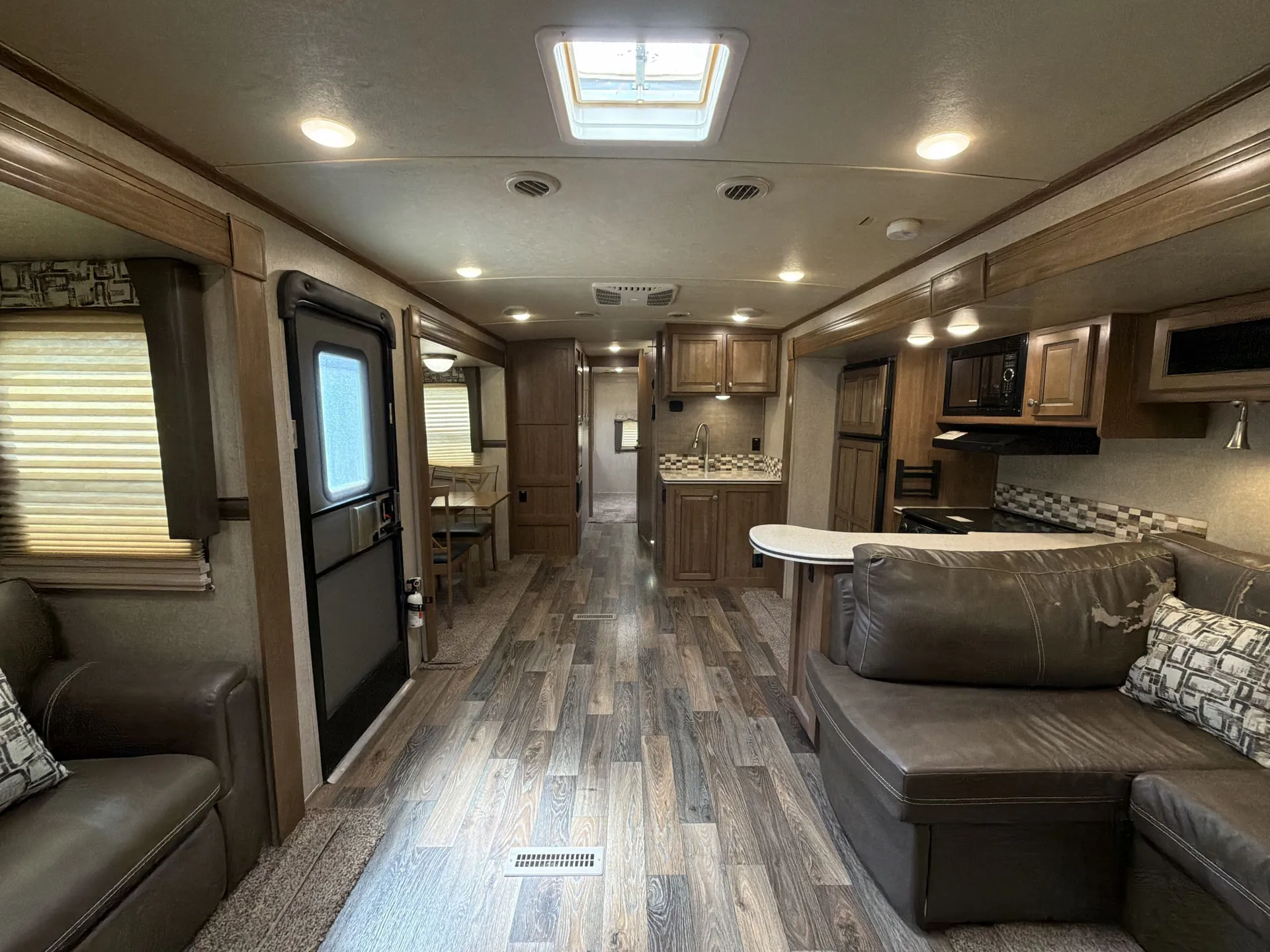 2018 Forest River Rockwood Signature Ultra Lite 8324BS — living area main