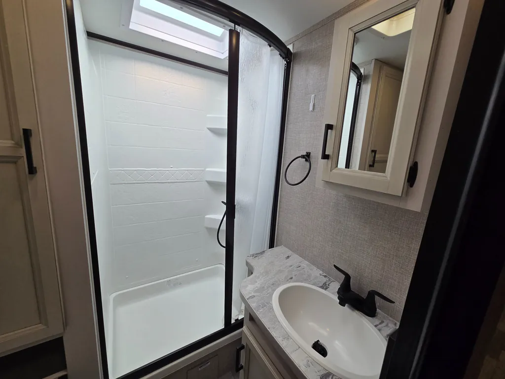 2023 Jayco Jay Feather 26RL, Photos photo 13