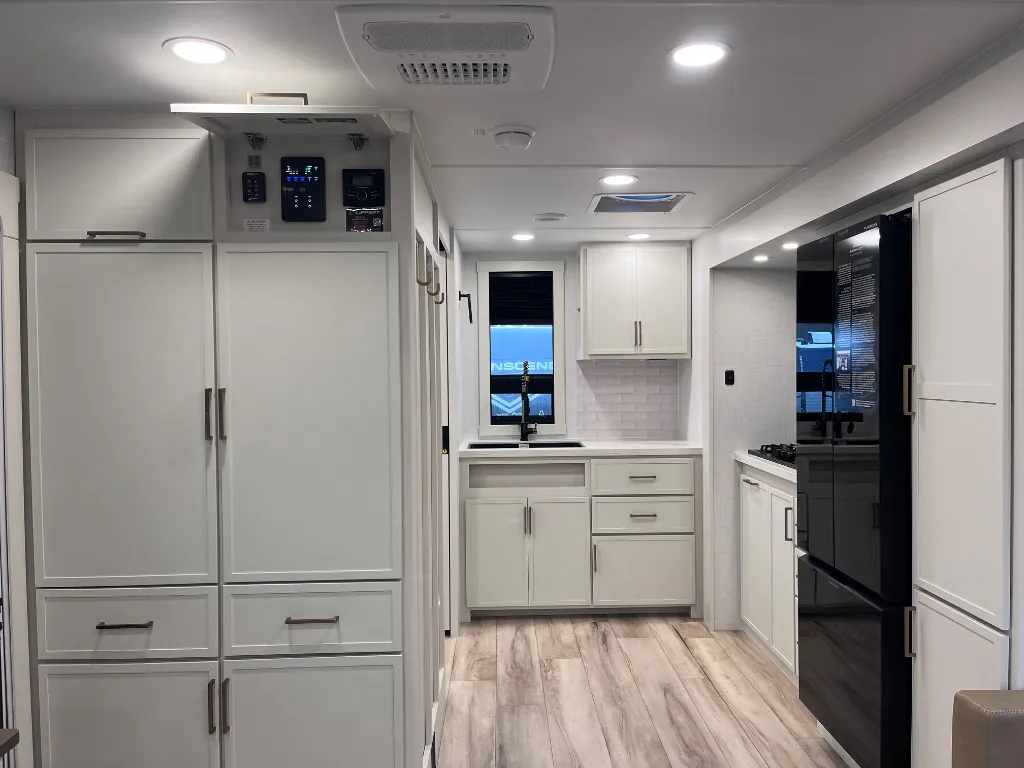 2026 Brinkley Model I 235, Photos photo 8