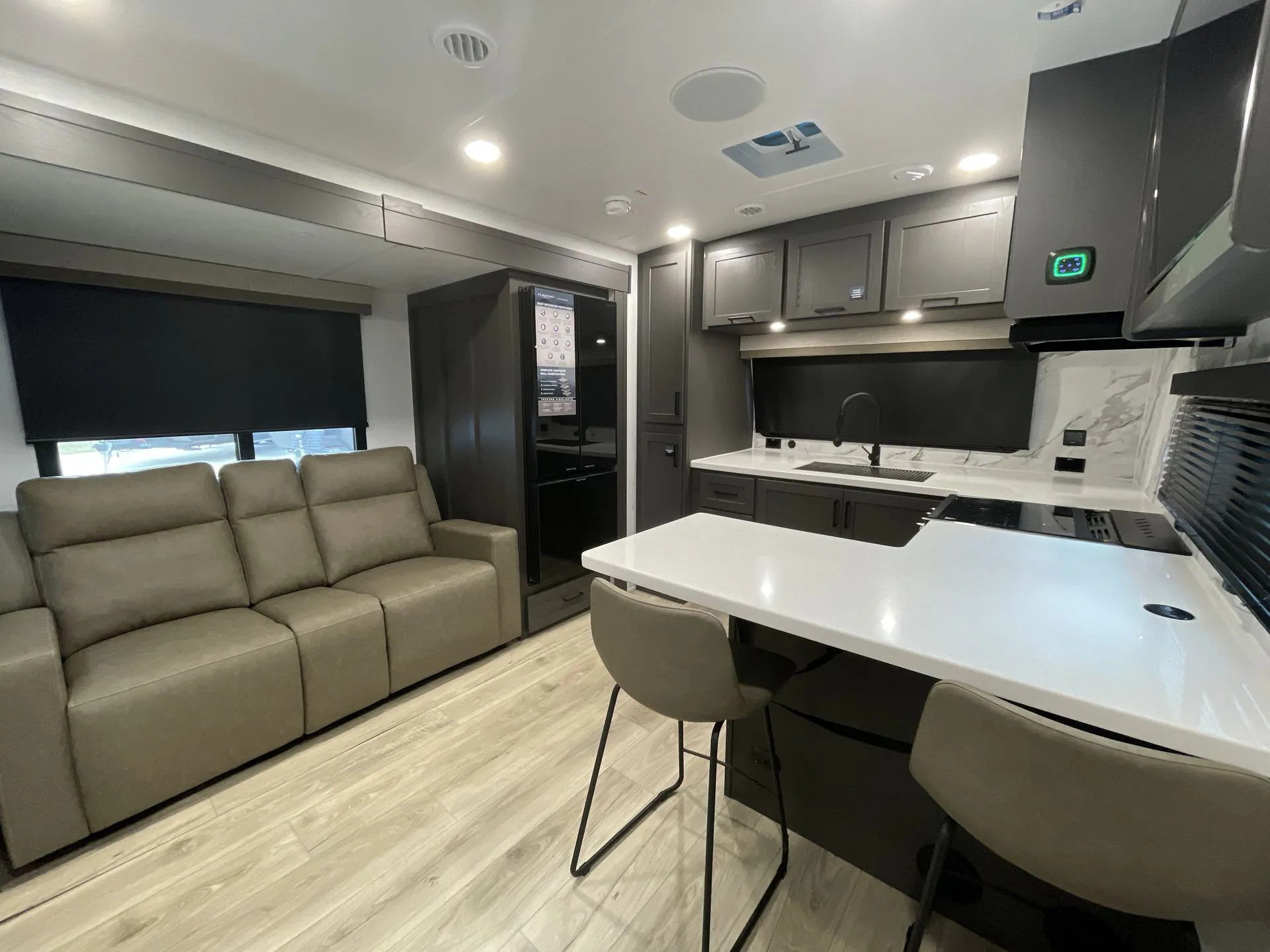 2027 Forest River Flagstaff Super Lite 26MBR - Photo 3