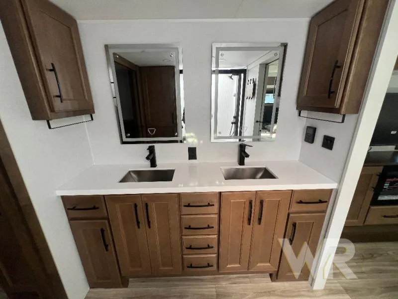 2026 Keystone RV Montana 3900RK - Photo 4