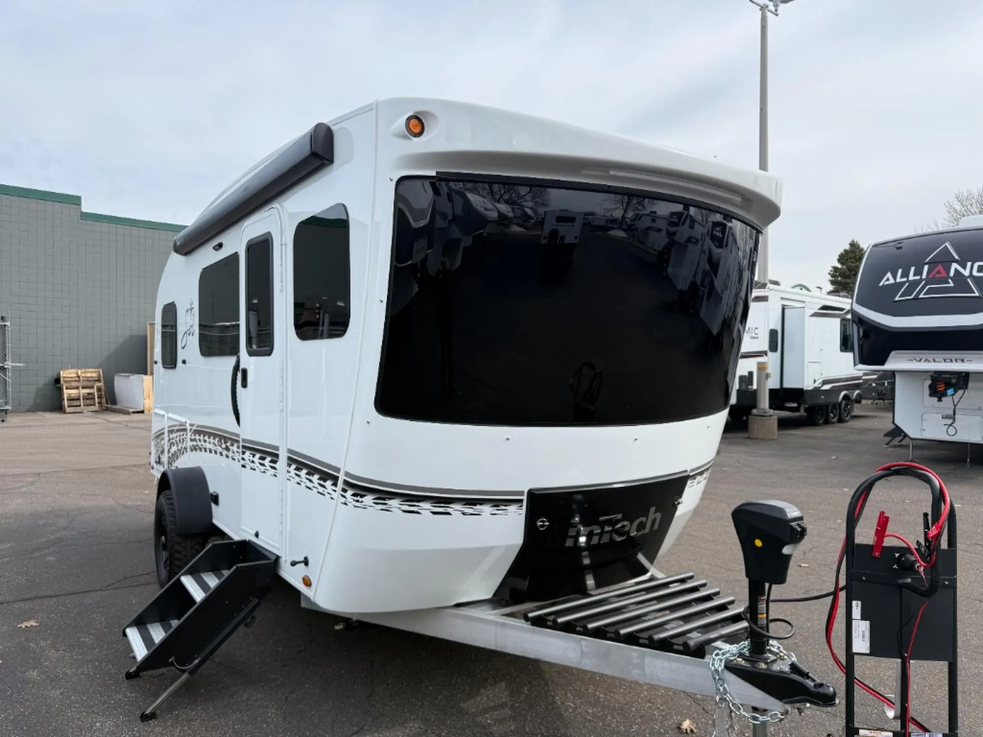 2026 inTech RV Sol Dusk Rover - Photo 2
