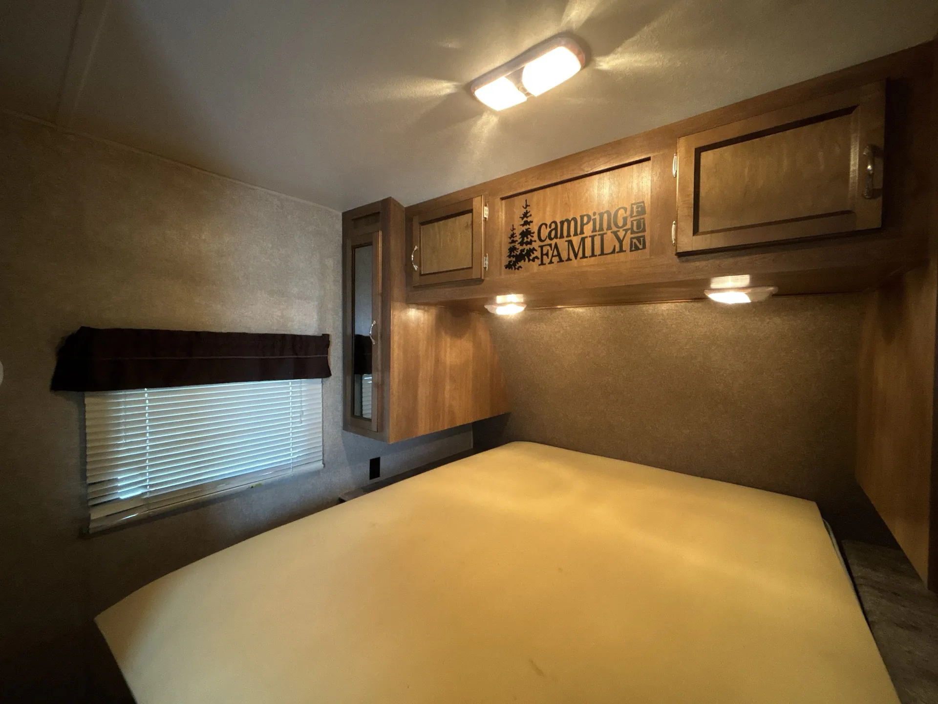 2016 Coachmen Catalina 223FB — living area main