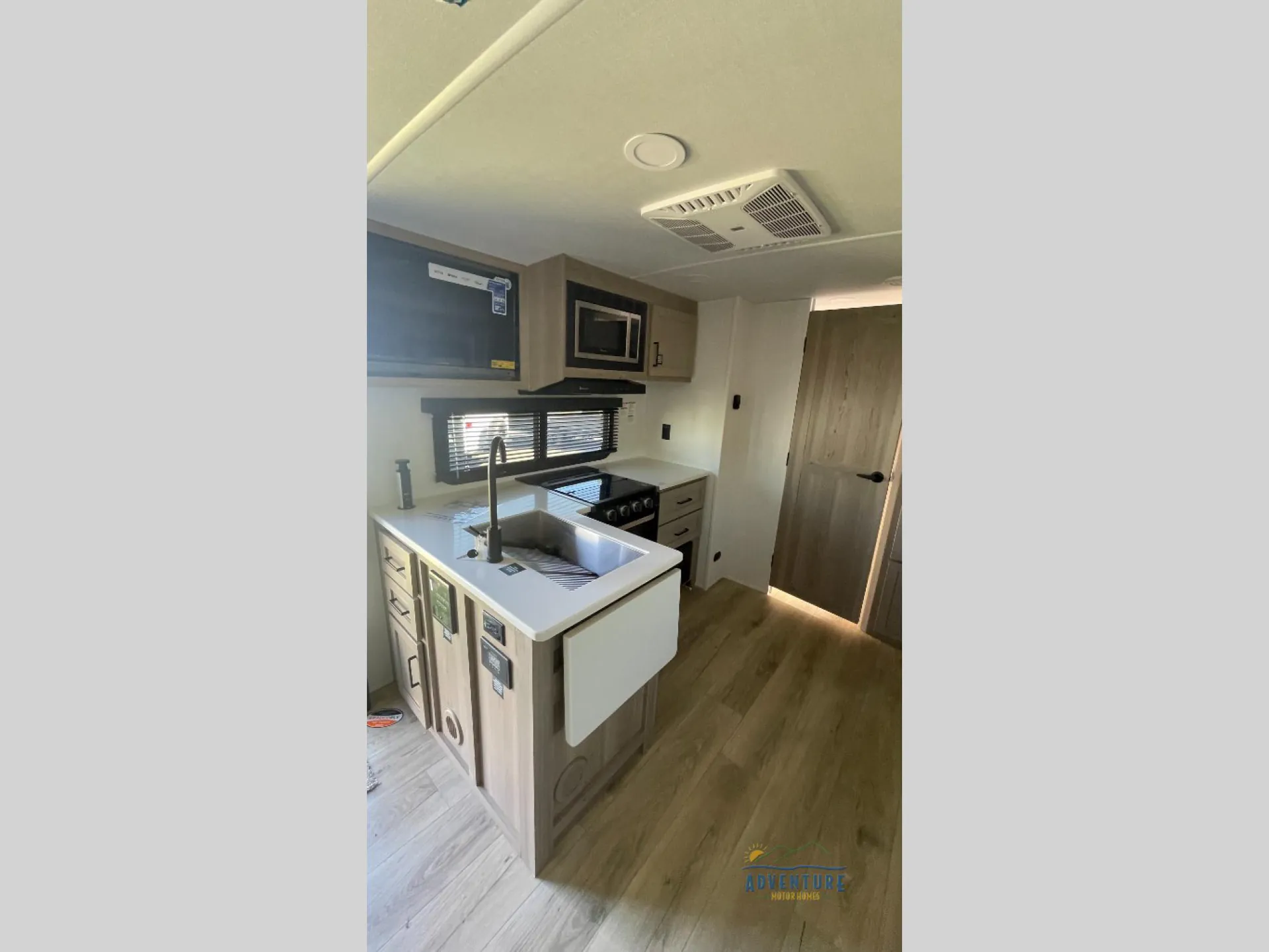 2026 Forest River Flagstaff Micro Lite 25BSDS — Photo 6