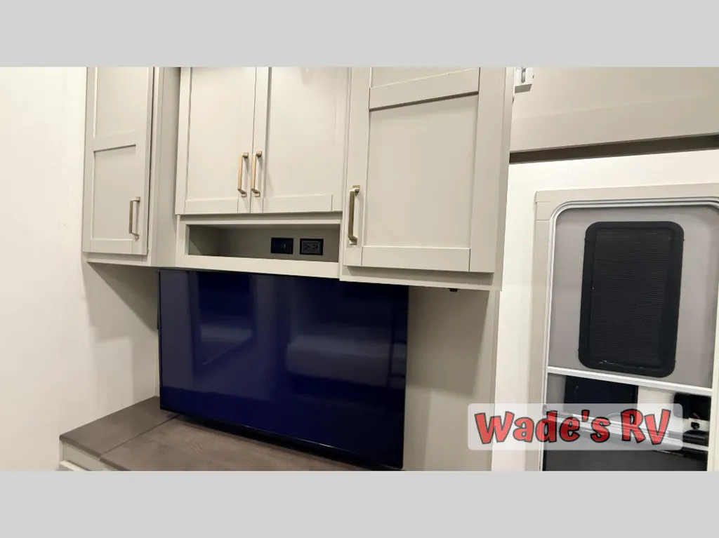 2025 Brinkley Model Z 3610, Photos photo 52