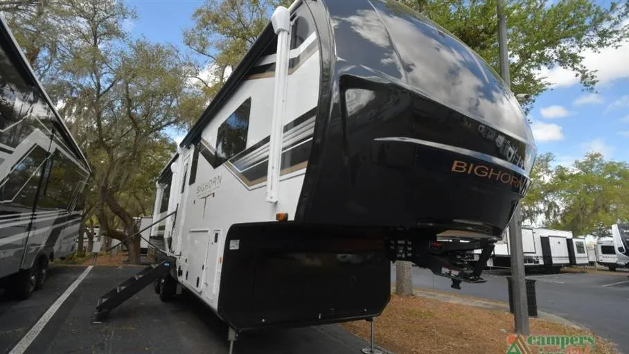 2026 Heartland Bighorn 31RL - Photo 4