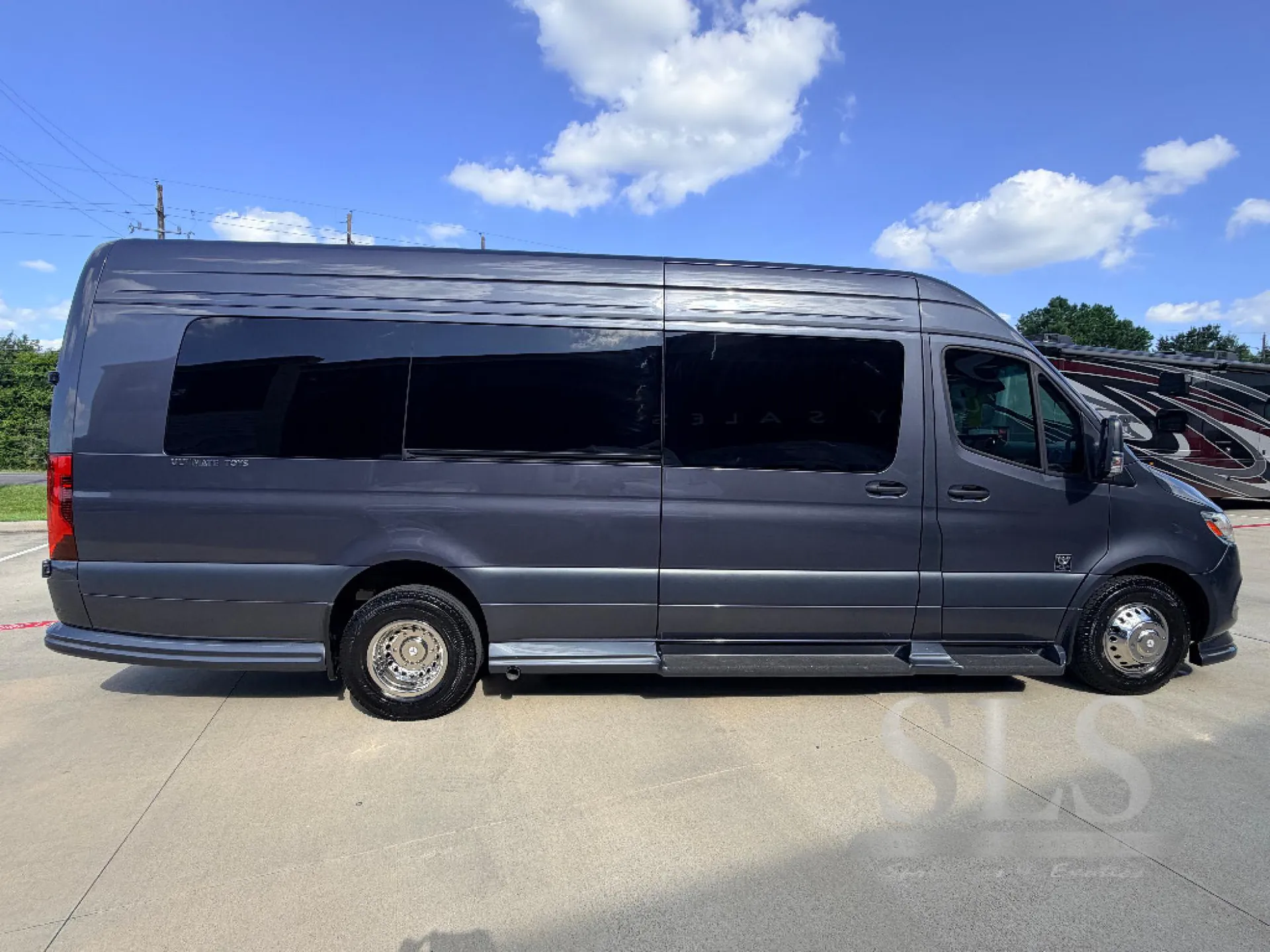 2025 OGV Luxury Coach V-Sport 11RB7 - Photo 3