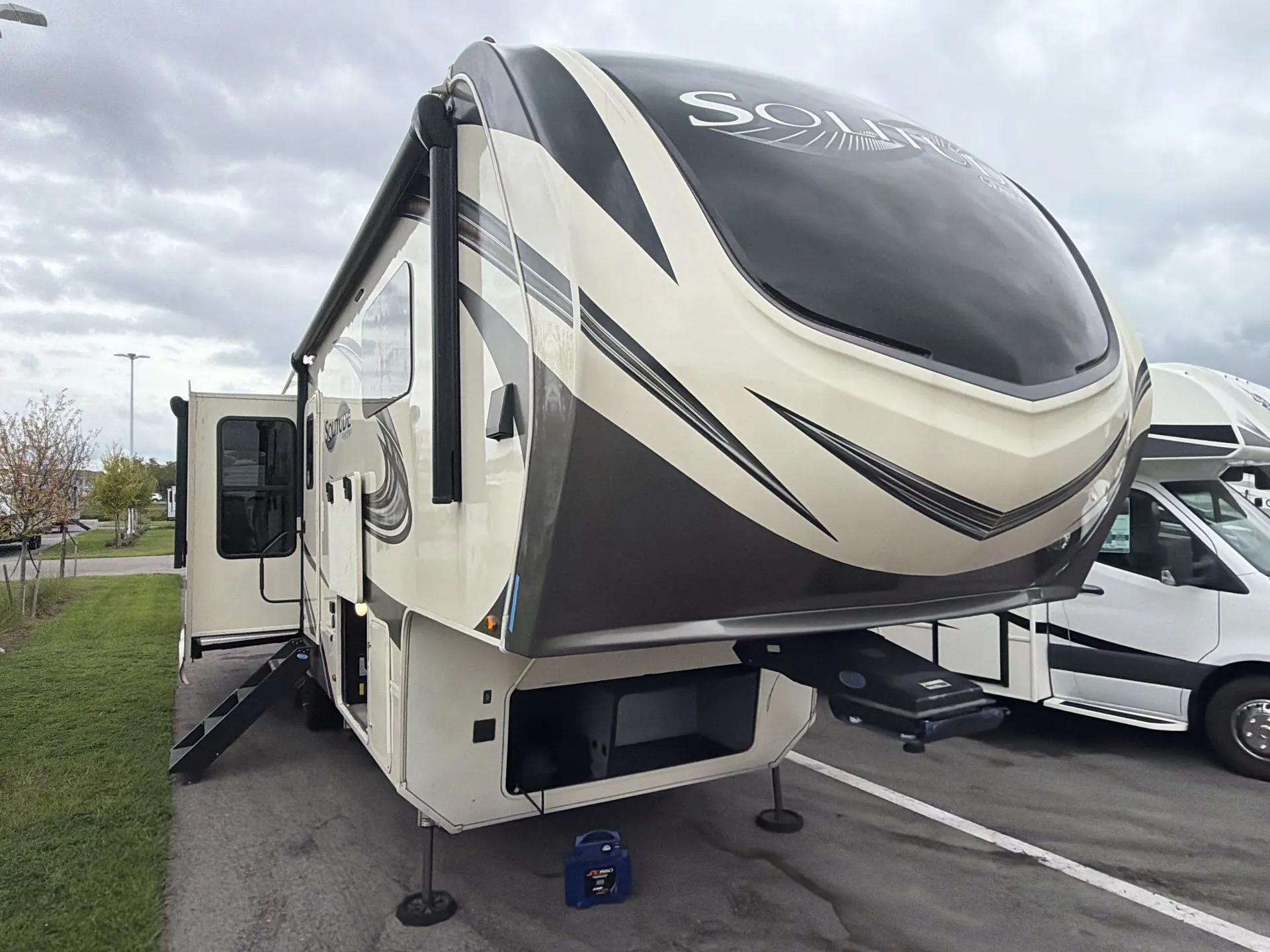 2021 Grand Design Solitude 310GK-R - Photo 2