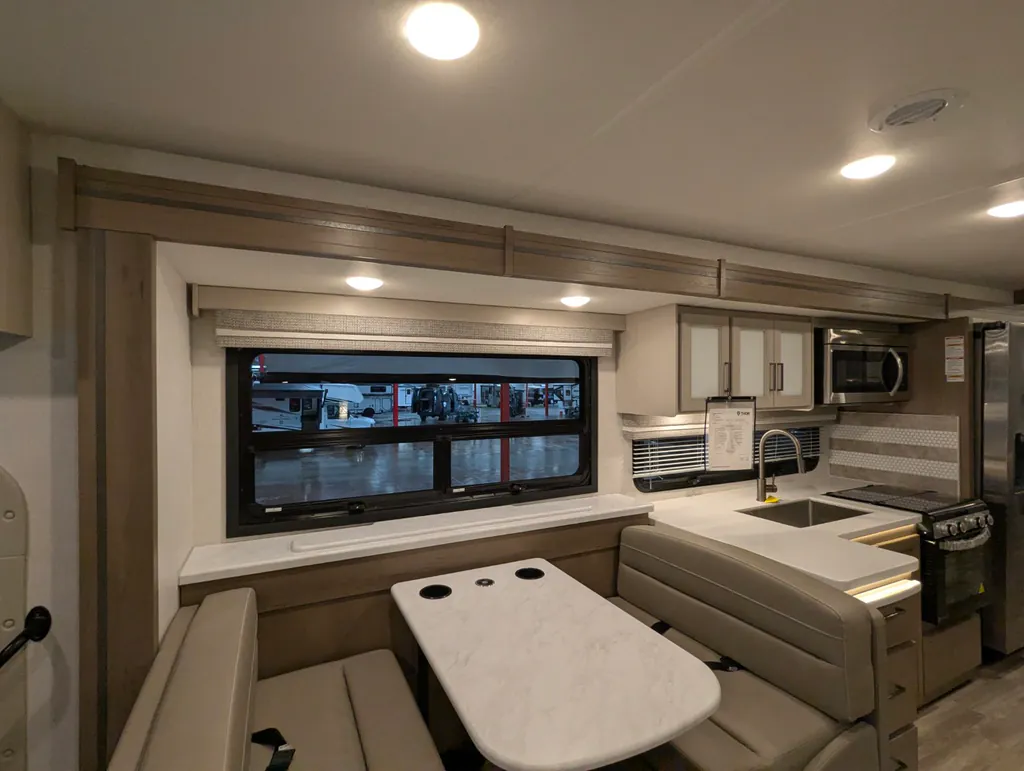 2027 Thor Motor Coach Windsport 36H, Photos photo 19