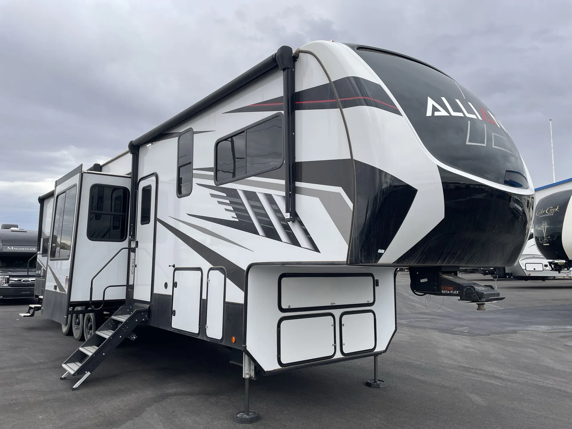 2023 Alliance RV Valor 42V13