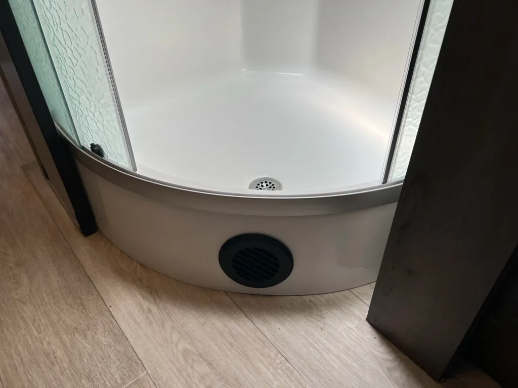 2023 Nexus Wraith 33W, Photos photo 21