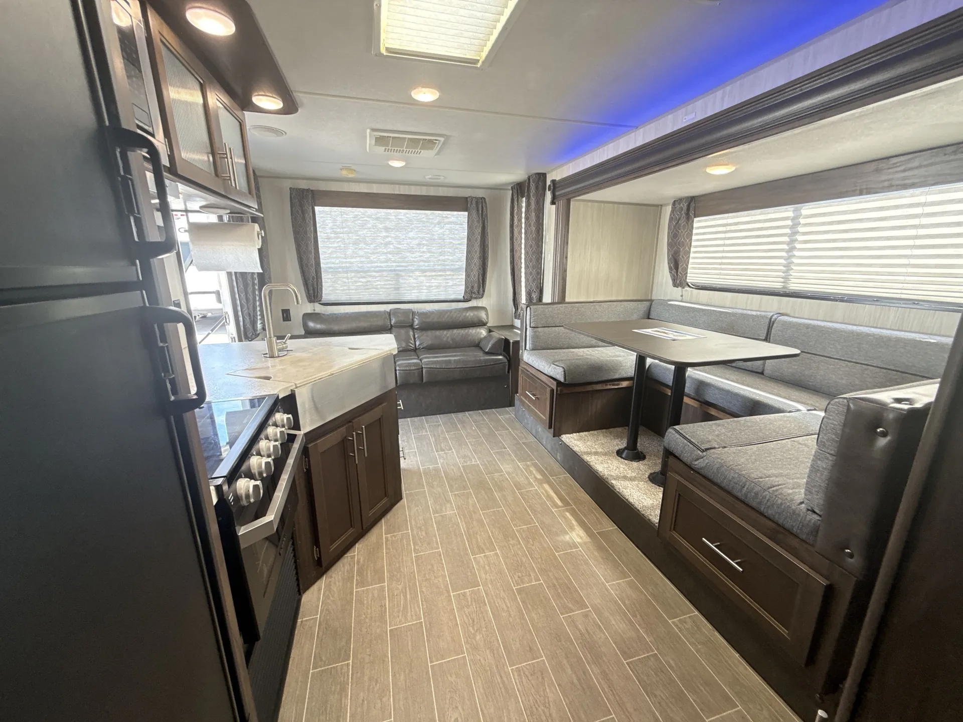 2020 Forest River Cherokee Grey Wolf 23MK — living area main