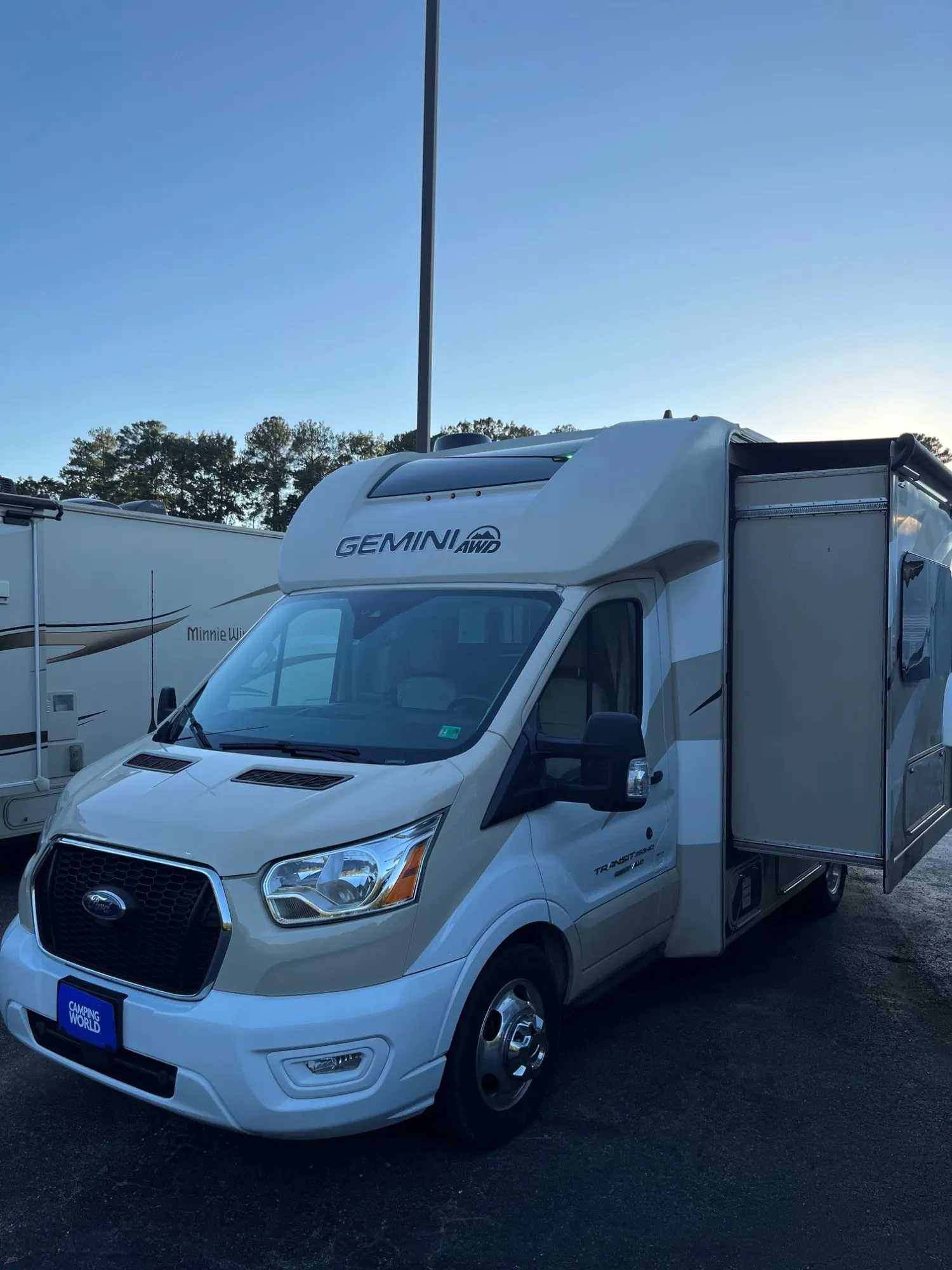 2021 Thor Motor Coach Gemini 23TE - Photo 2