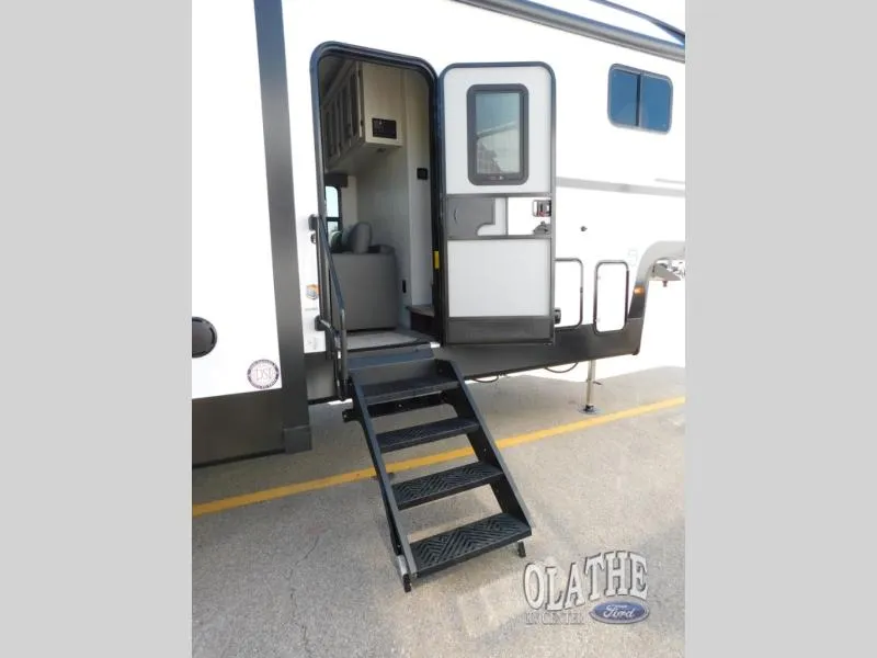 2027 Coachmen Chaparral 381DBL - Photo 3