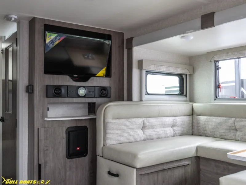 2026 Lance Lance Truck Campers 2185 - Photo 2