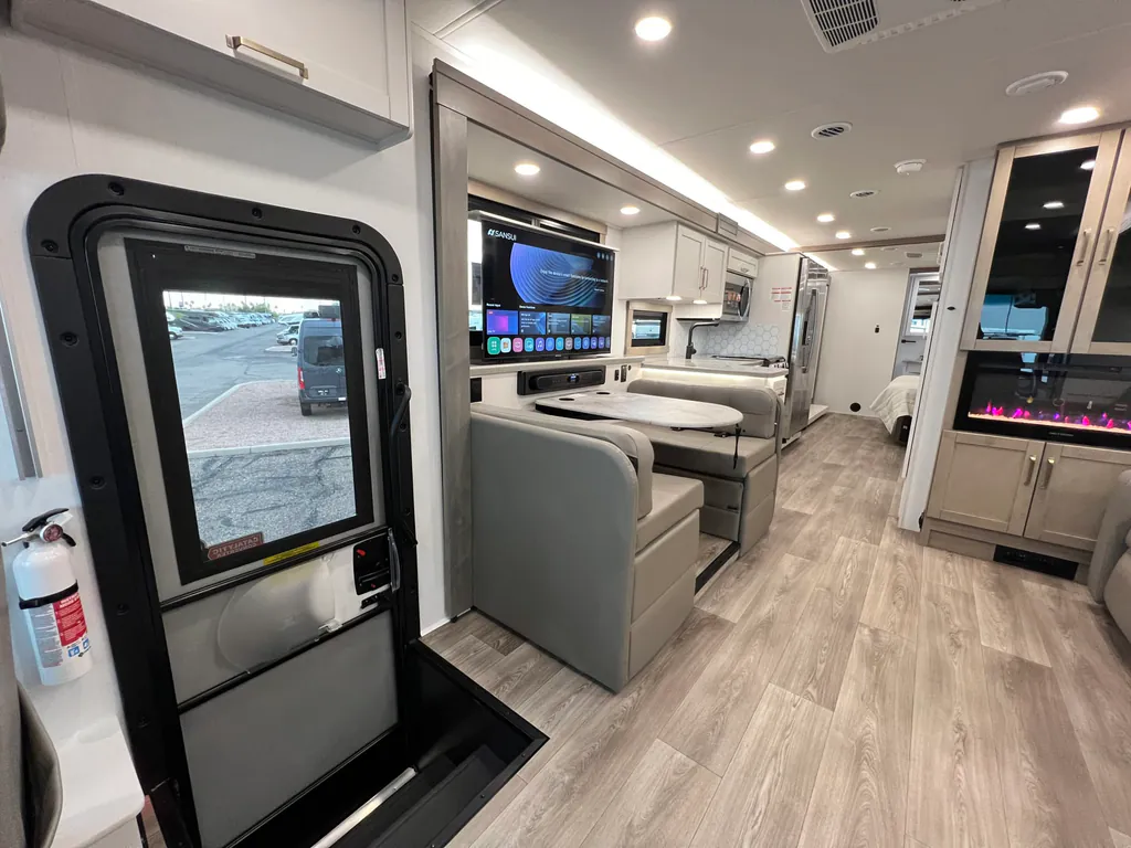 2027 Entegra Coach Vision XL 36C, Photos photo 6
