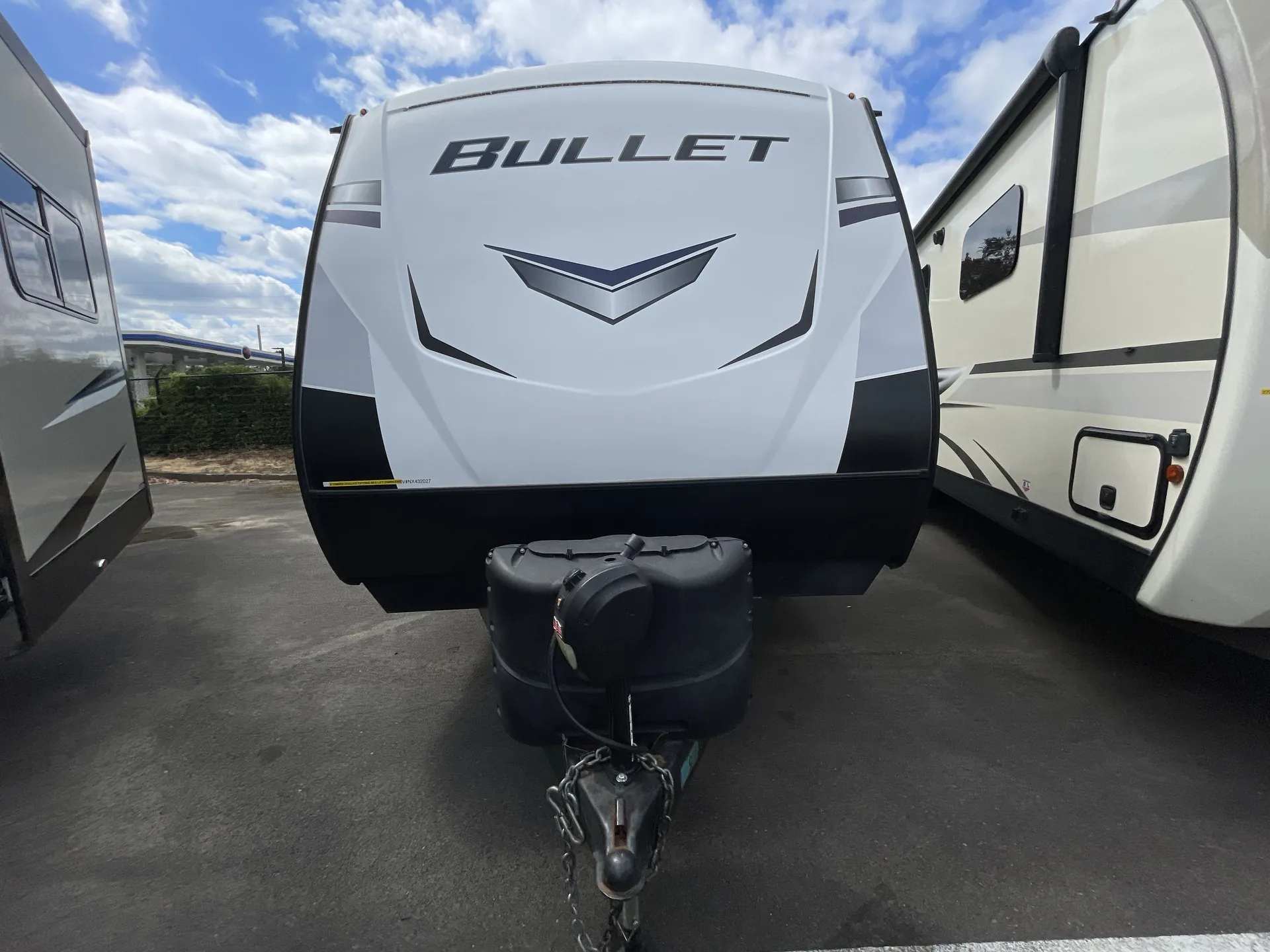2022 Keystone Bullet 258RKSWE — front