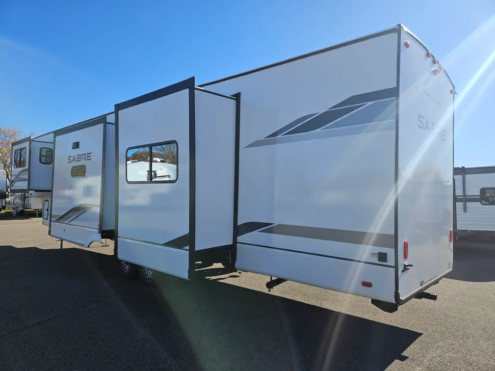 2026 Forest River Sabre 37FLH — Photo 7