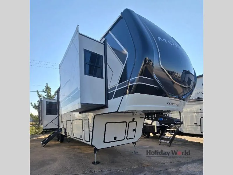 2026 Keystone Montana 3781RL - Photo 2