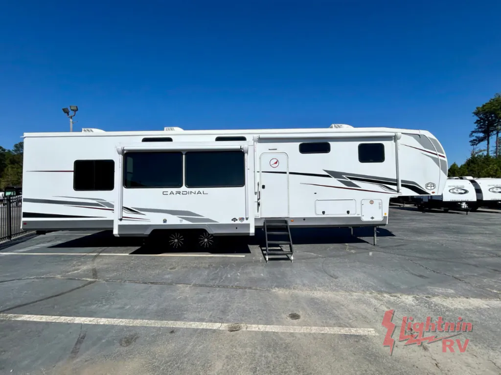 2026 Forest River Cardinal 34CRIB, Photos photo 3