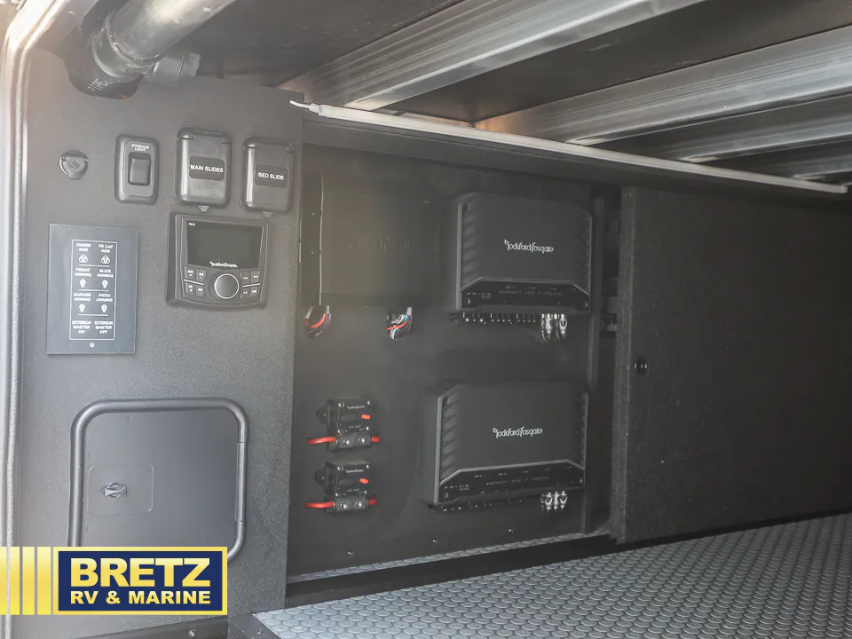 2027 Brinkley Model G 3970, Photos photo 13