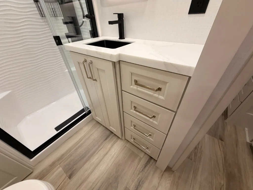 2027 Brinkley Model G 3970, Photos photo 43