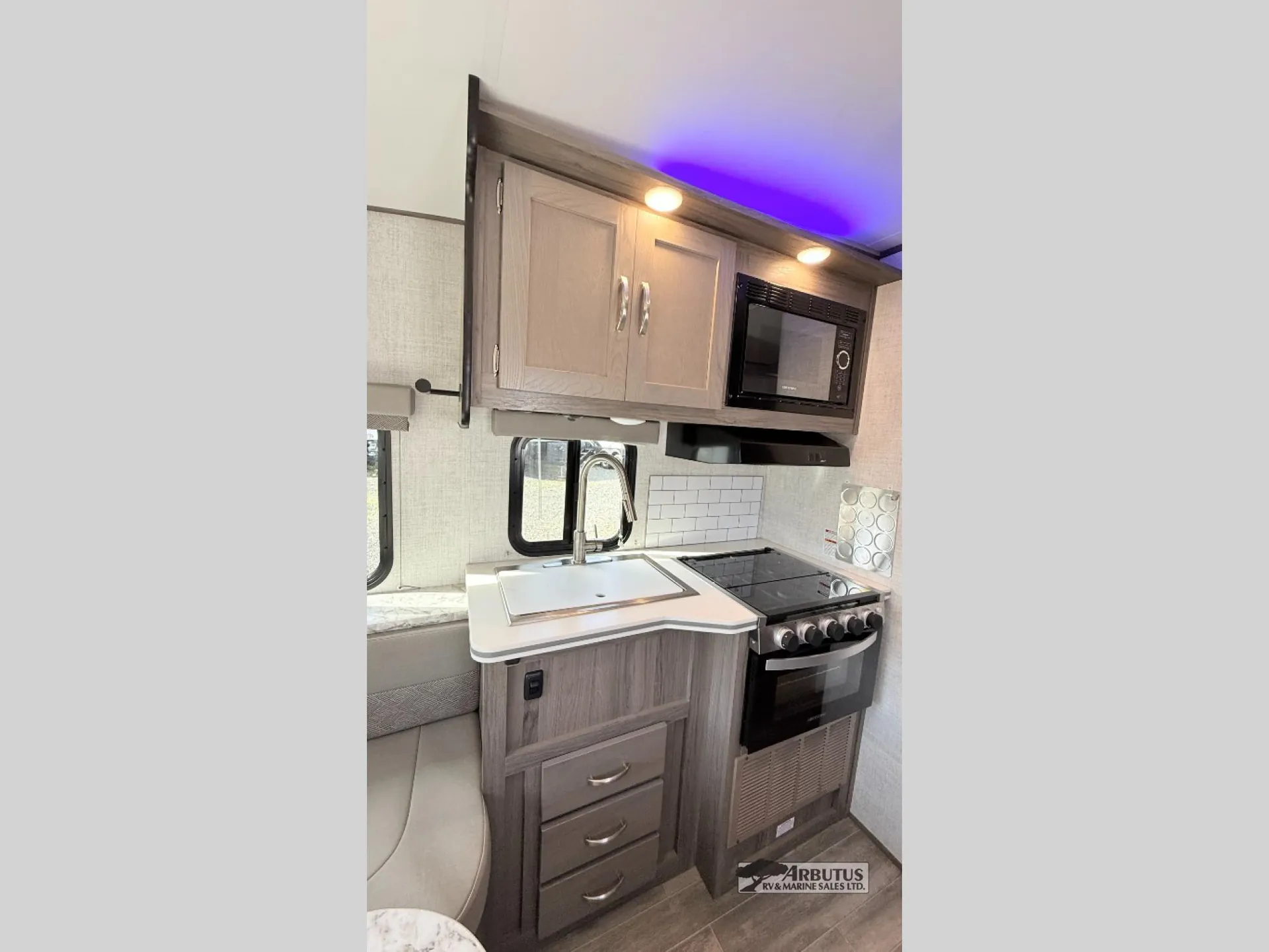 2022 Gulf Stream RV Vista Cruiser 19TWD - Photo 4