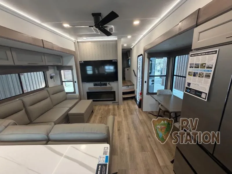 2026 Alliance RV Paradigm 312RK - Photo 3