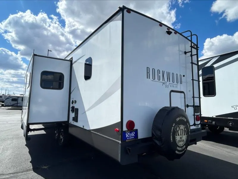 2023 Forest River Rockwood Ultra Lite 2706WS - Photo 4