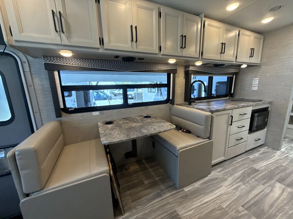 2023 Thor Motor Coach Vegas 24.3, Photos photo 11