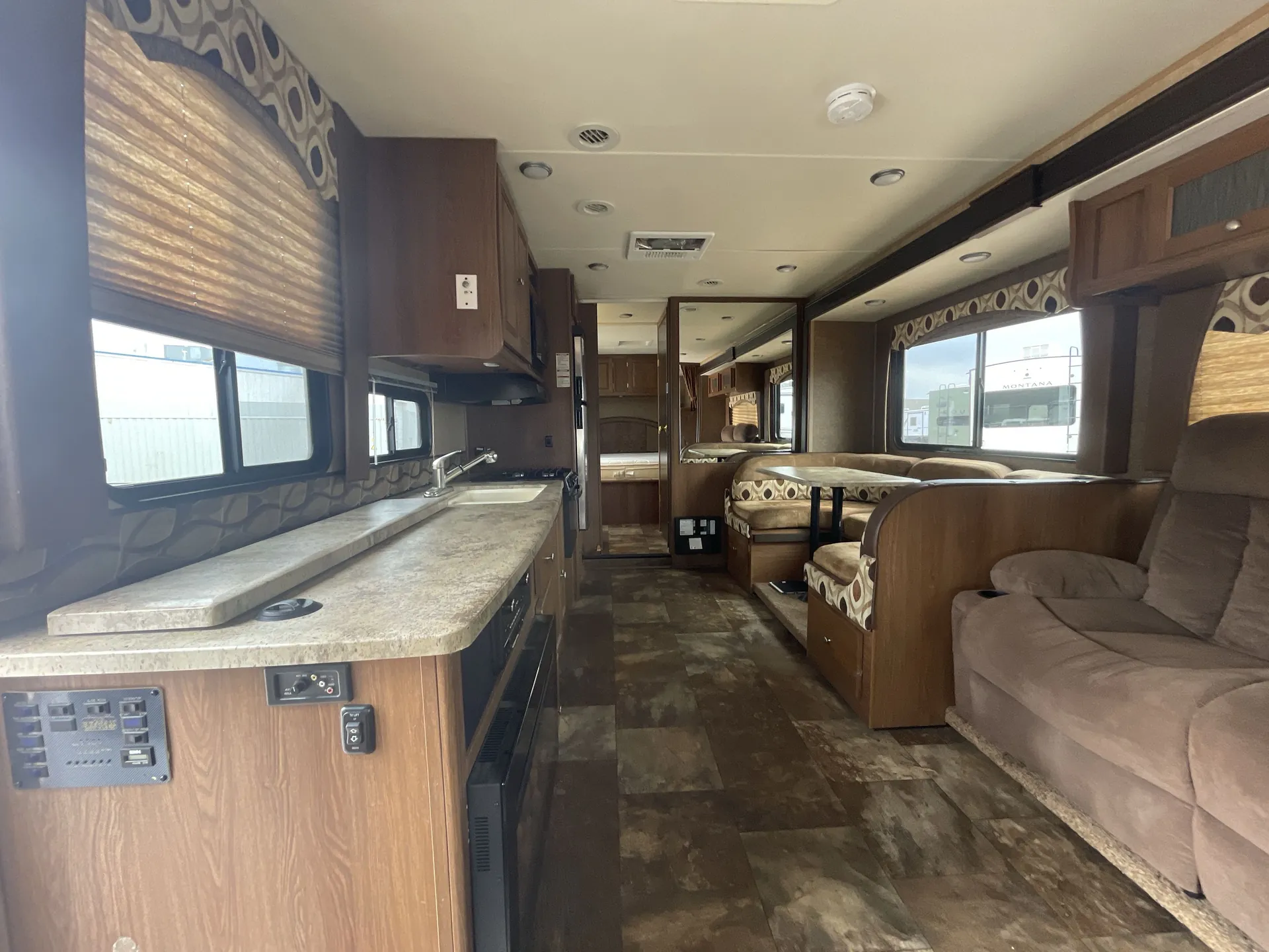 2015 Coachmen Leprechaun 319DS — living area main