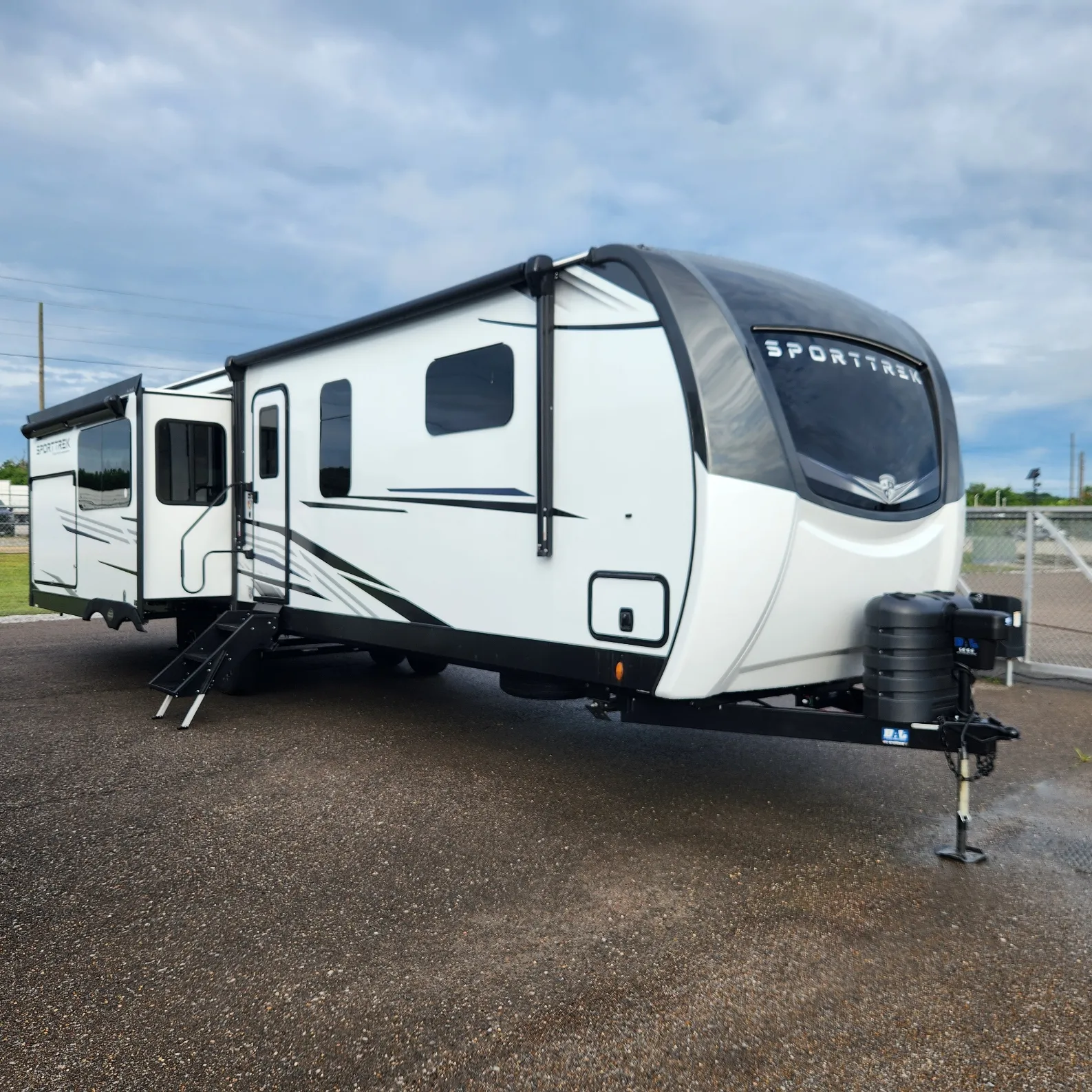 2026 Venture RV SportTrek Touring Edition STT343VIK - Photo 2