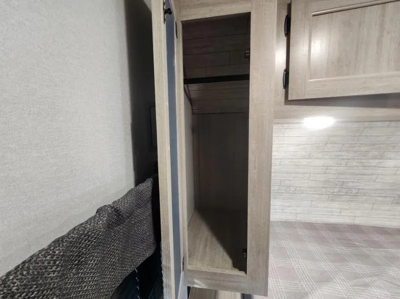 2026 Coachmen Catalina Legacy Edition 273DBHCK, Photos photo 40