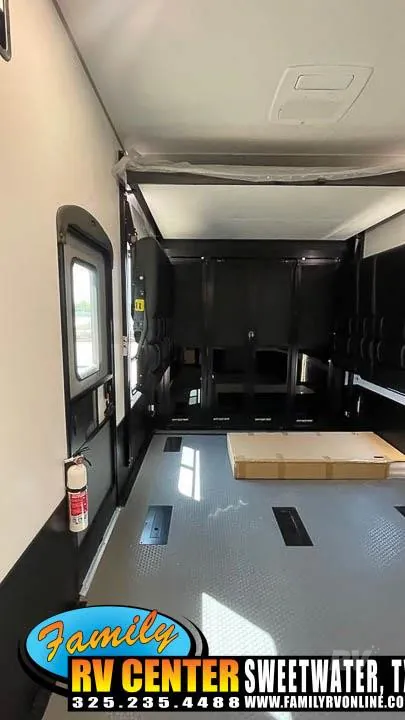 2026 Keystone Raptor 420, Photos photo 16