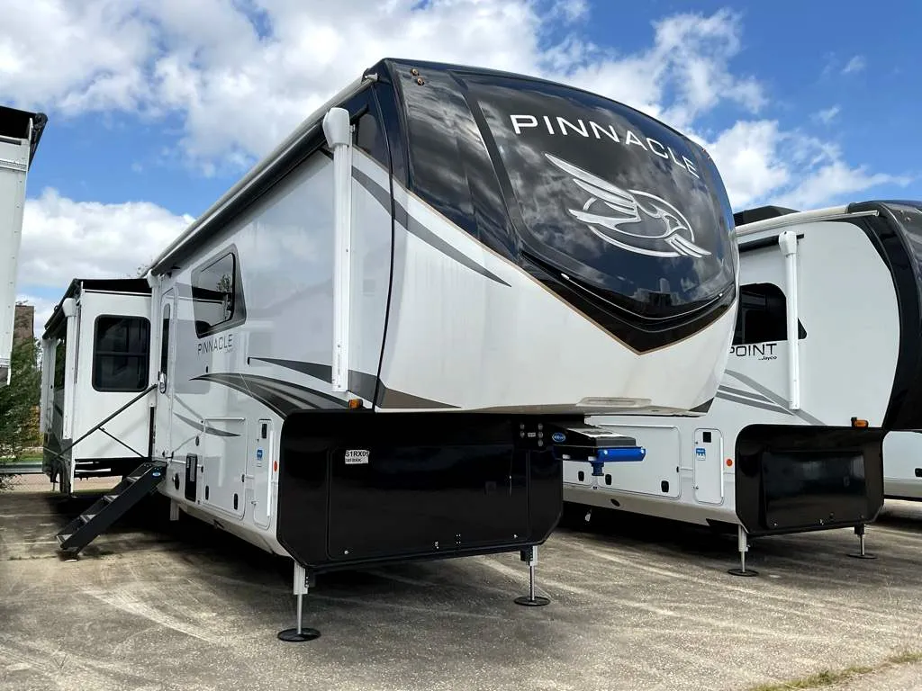 2025 Jayco Pinnacle 38FBRK - Photo 3