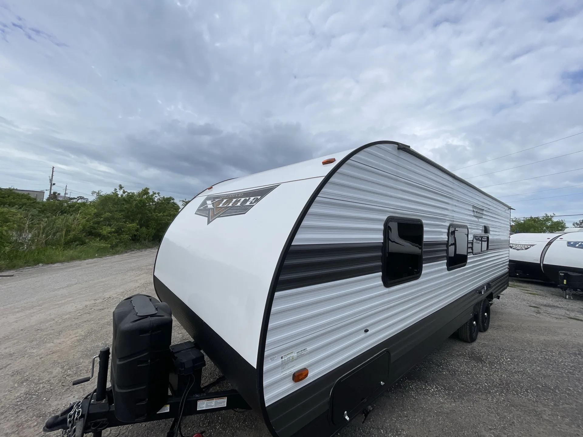 2023 Forest River Wildwood X-Lite 261BHXL