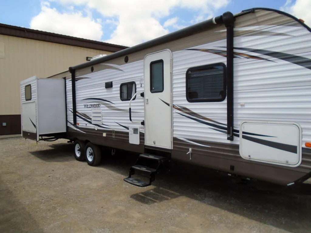 2017 Forest River Wildwood 31KQBTS - Photo 3