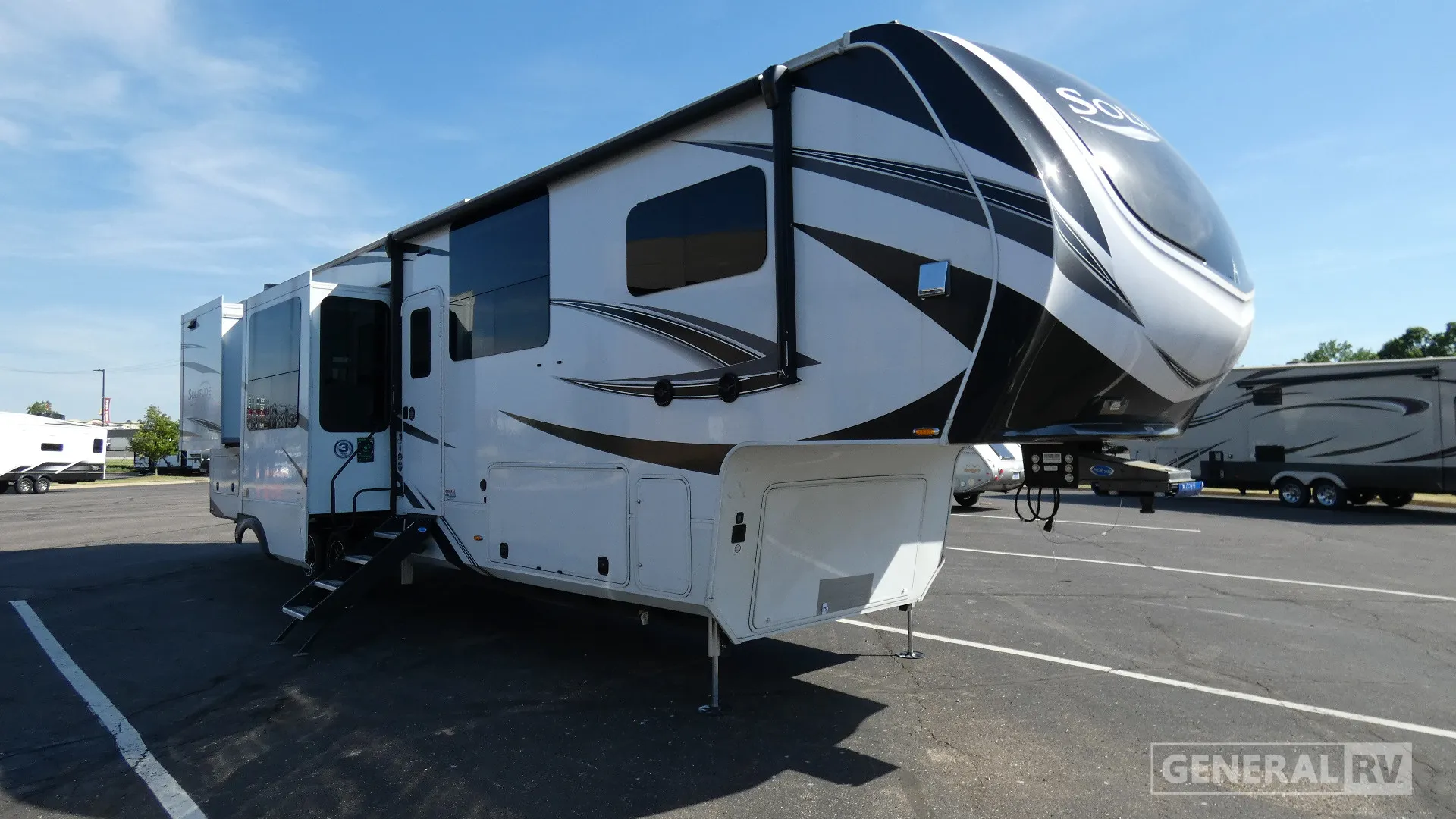 2024 Grand Design Solitude 390RK - Photo 2