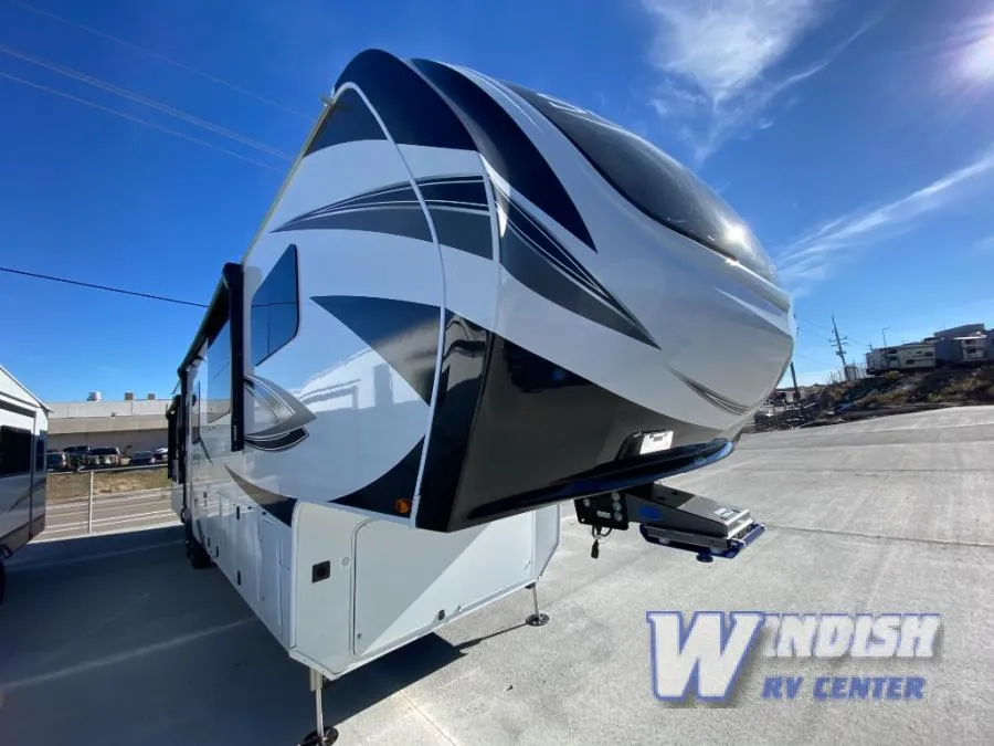 2025 Grand Design Solitude 388MBS - Photo 2