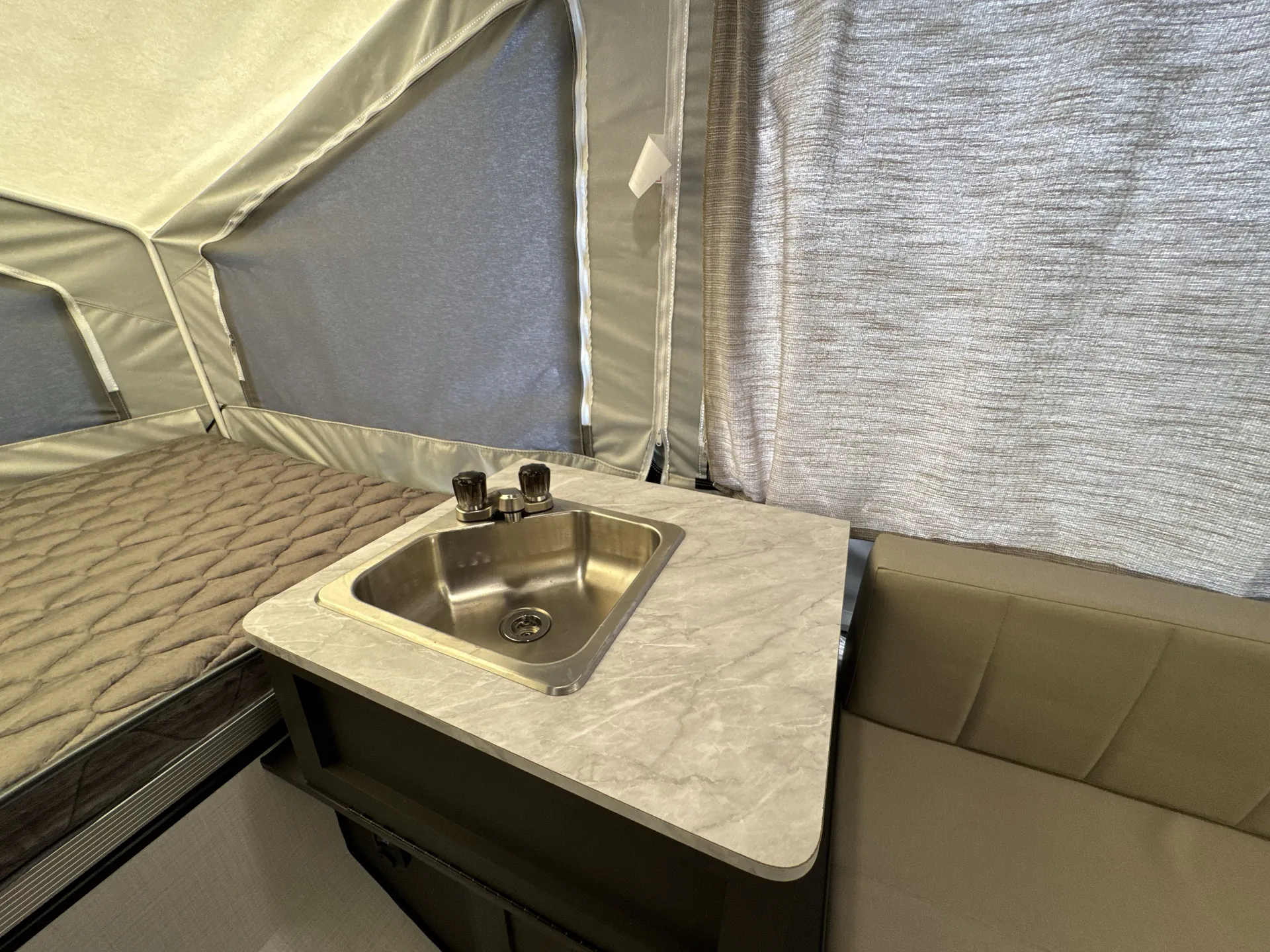 2025 Forest River Flagstaff MAC 164MT — kitchen