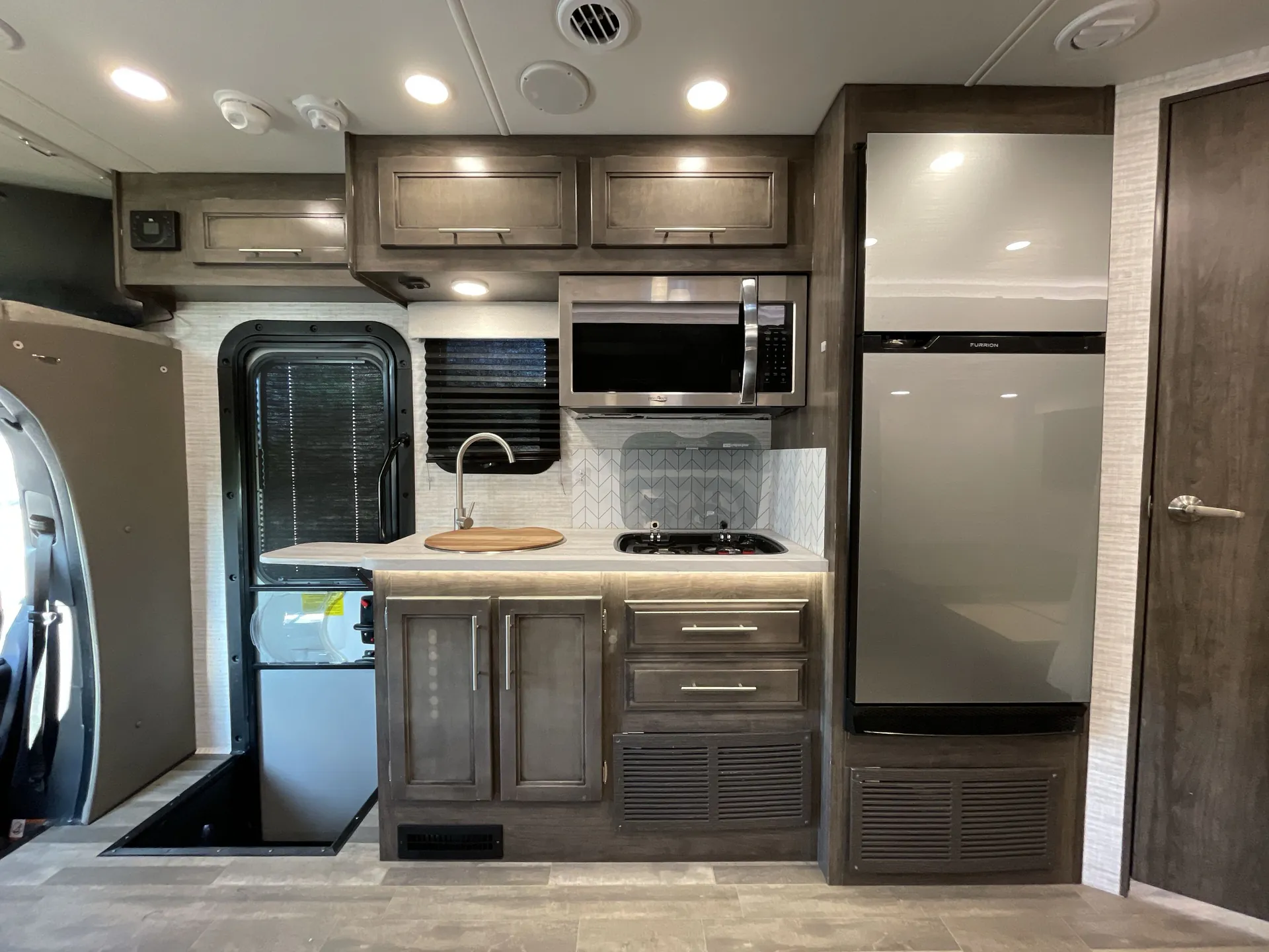 2025 Entegra Coach Qwest SE 24L — living area main