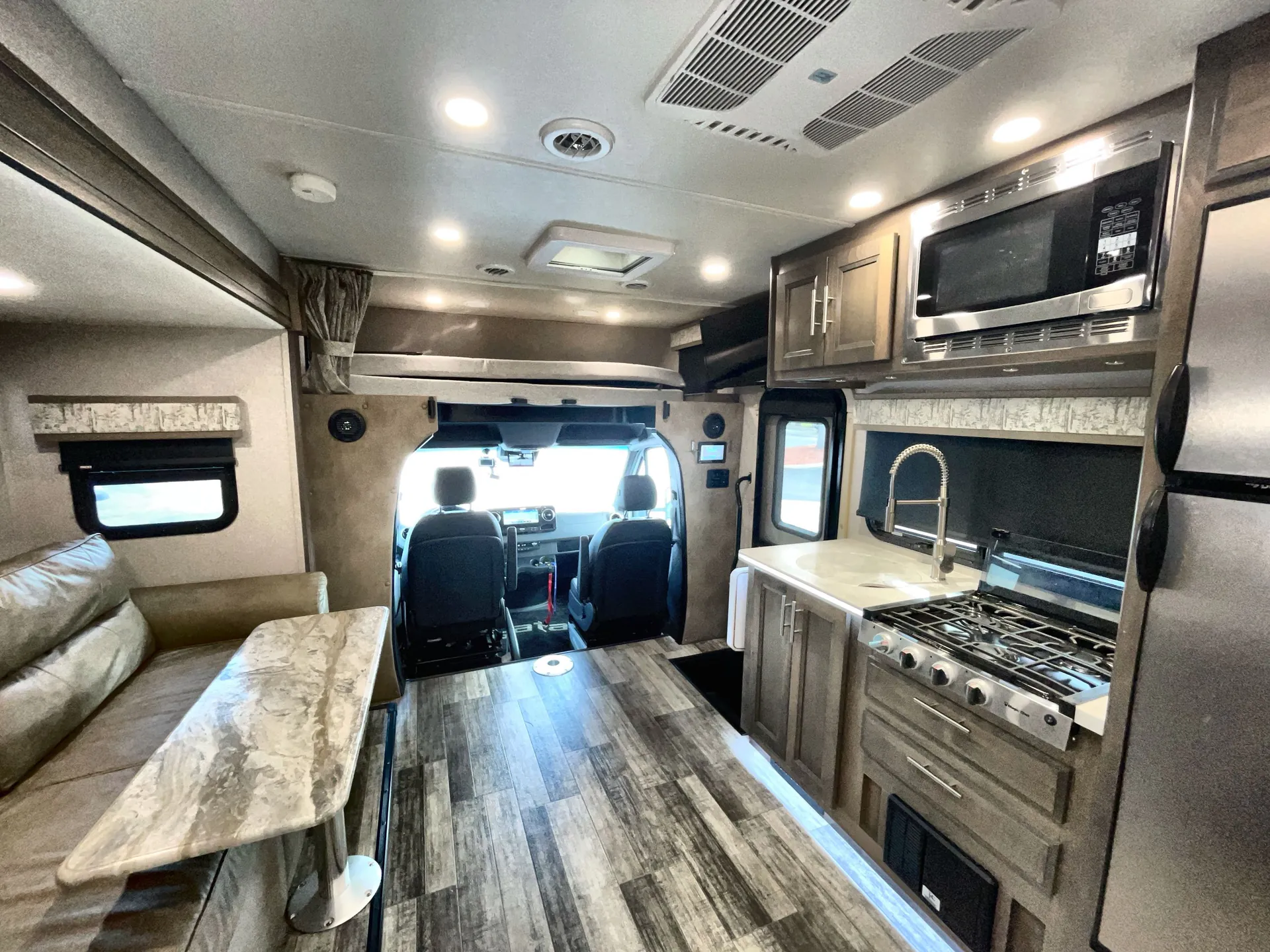 2021 Dynamax Corp Isata 3 Series 24FW — living area main