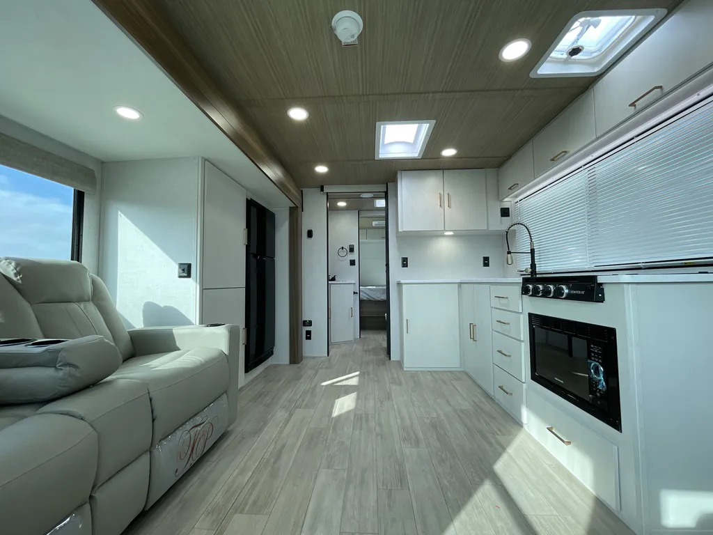 2026 Forest River Vibe Extreme Lite 2400RB, Photos photo 6